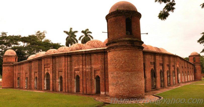 5 Facts about Sixty-Dome Mosque